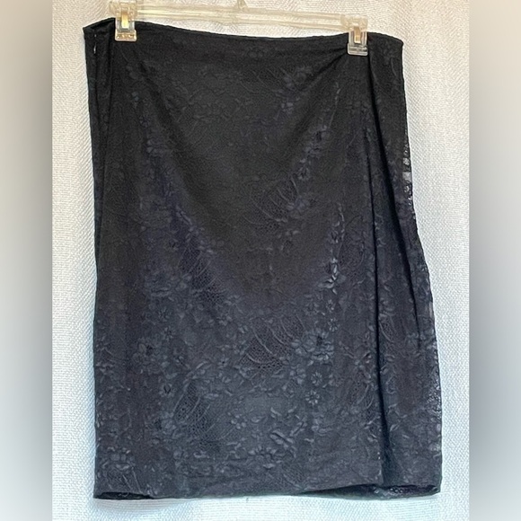 St. John Dresses & Skirts - St. John lace skirt